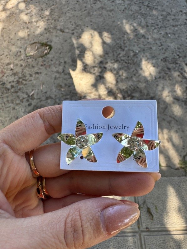 Producto - Aro flor plateado b