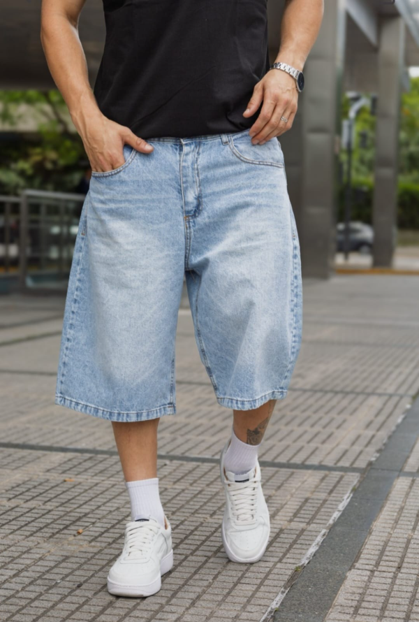 Producto - BERMUDA BAGGY CELESTE - 0