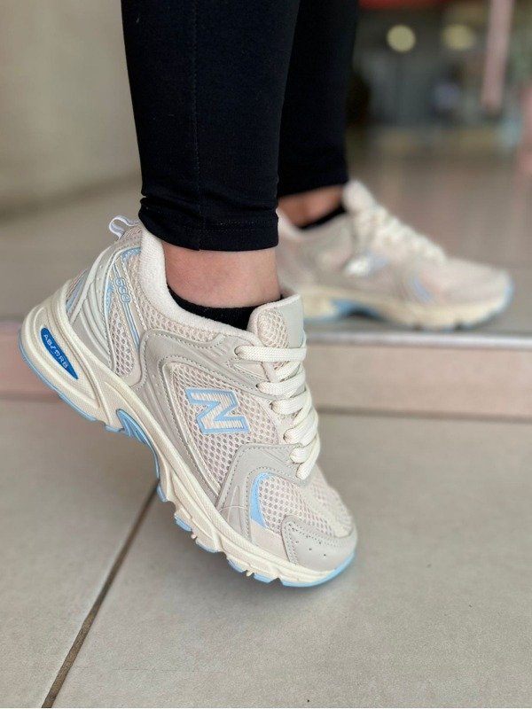 Producto - NEW BALANCE 530 (Blanco y Celeste)