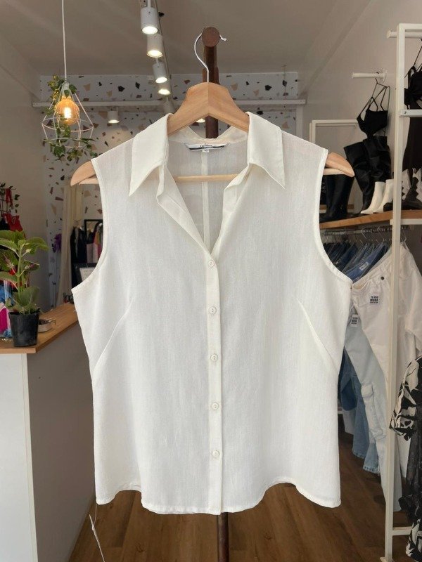 Producto - Camisa cremita manga corta talle 42