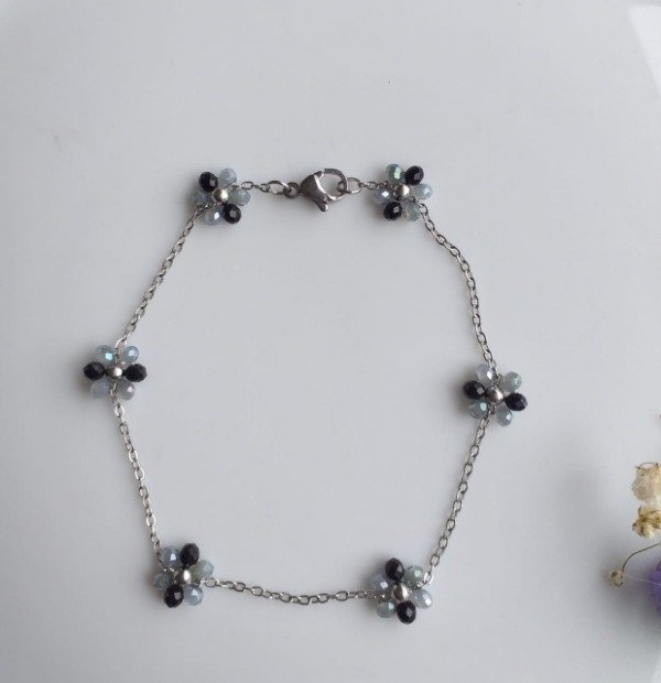 Producto - AQP0166 Pulsera Flores cristal Negros