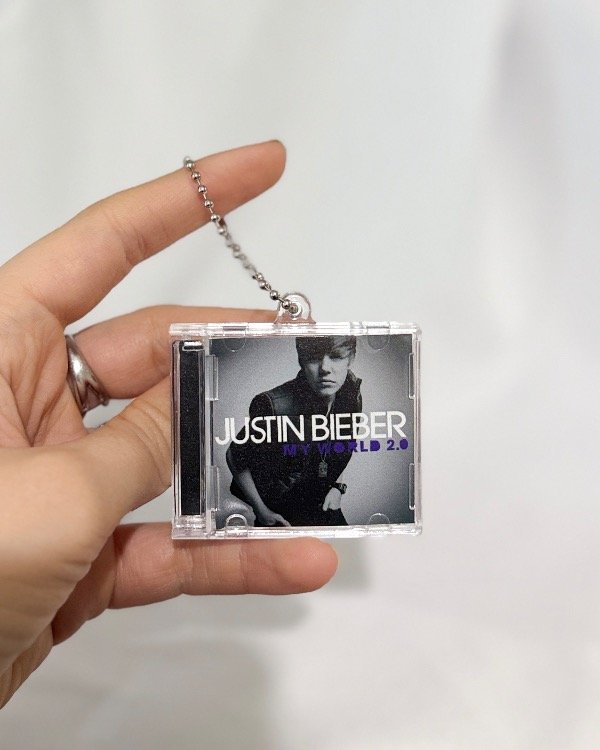 Producto - Llavero Mini Cd MY WORLD Justin Bieber con NFC - Llaveros