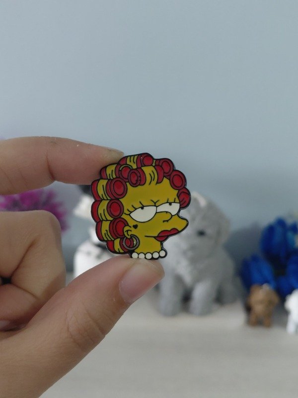 Producto - Pin metalizado - Lisa de Los Simpson #1888
