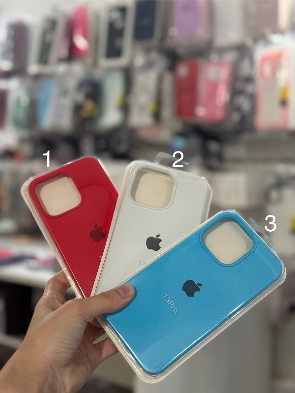 Producto - Silicone case iPhone 13 Pro