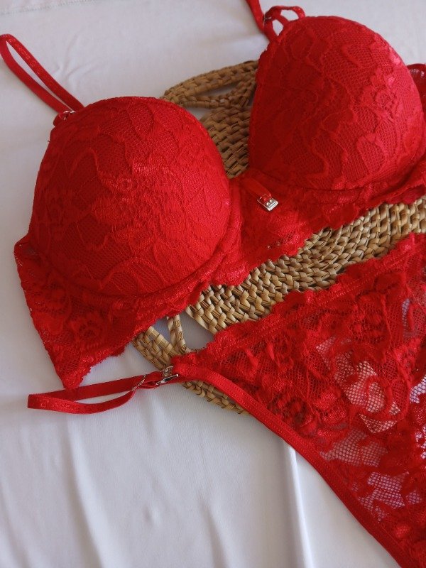 Producto - Conjunto armado encaje rojo T.90