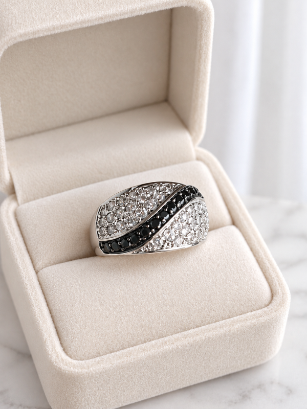 Producto - Anillo Micono plata 925 italiana engarzado con cubics blancos y negros (N:14) - 1