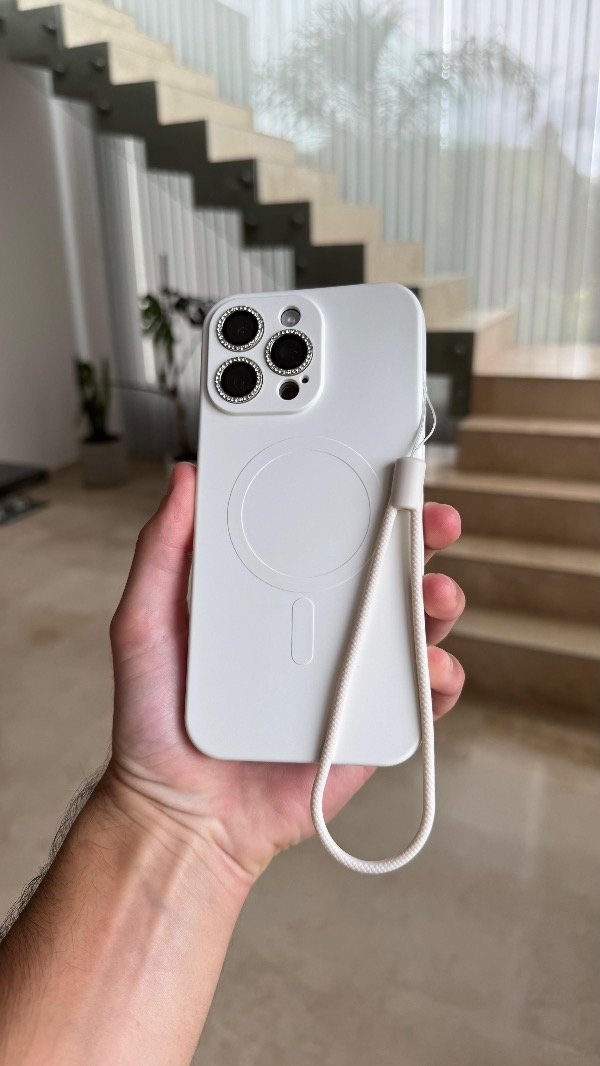 Producto - Funda magsafe de silicona + correa