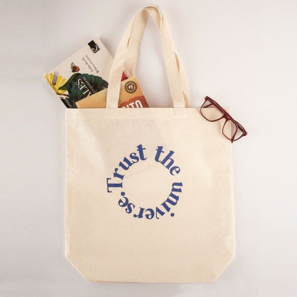 Producto - Tote con fuelle Trust the Universe