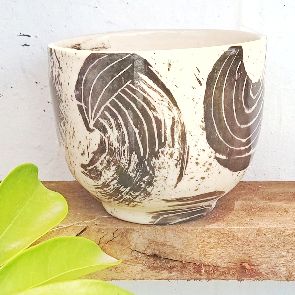 Producto - MACETA DETALLES NEGRO