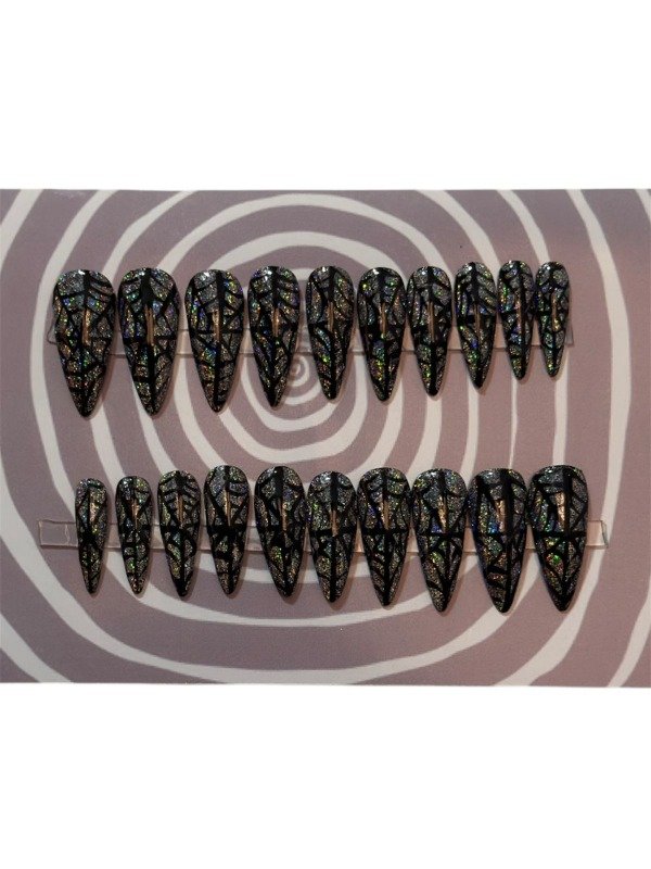 Producto - Uñas press-on Tela de araña