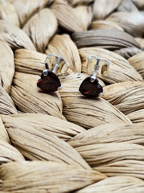 Producto - Aros Pasantes Corazón Rojo - 6 Milímetros