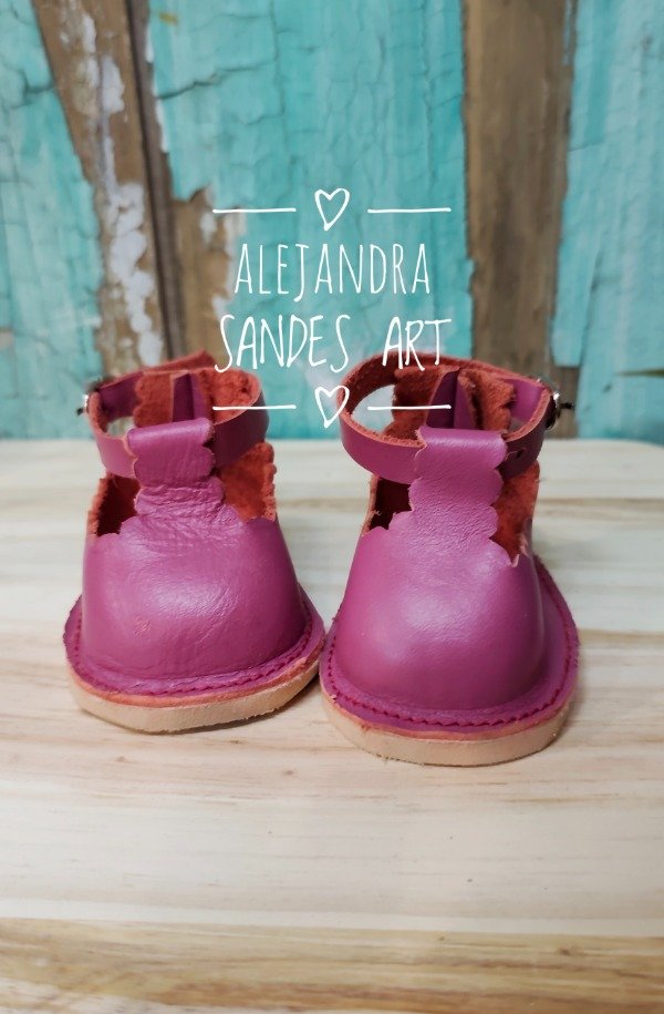 Producto - Zapatitos de cuero para muñecas