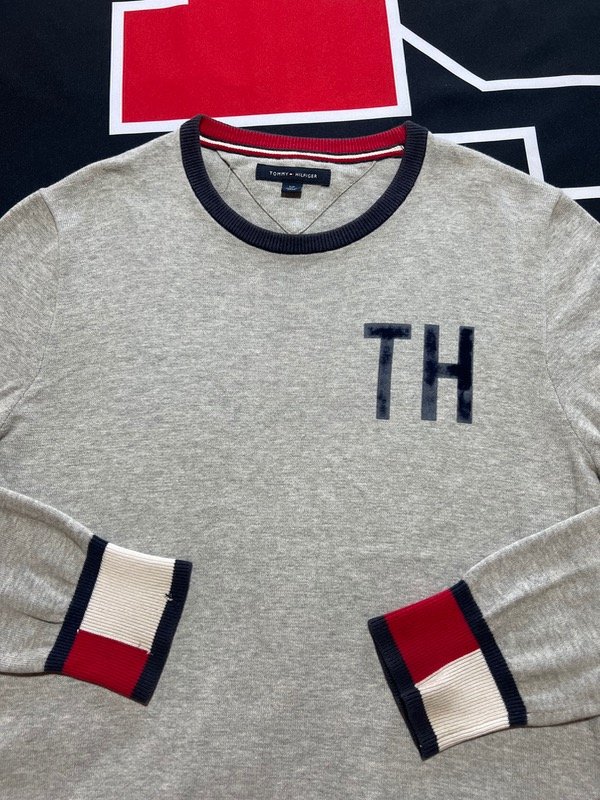 Producto - Sweater Tommy Hilfiger big TH. Talle S