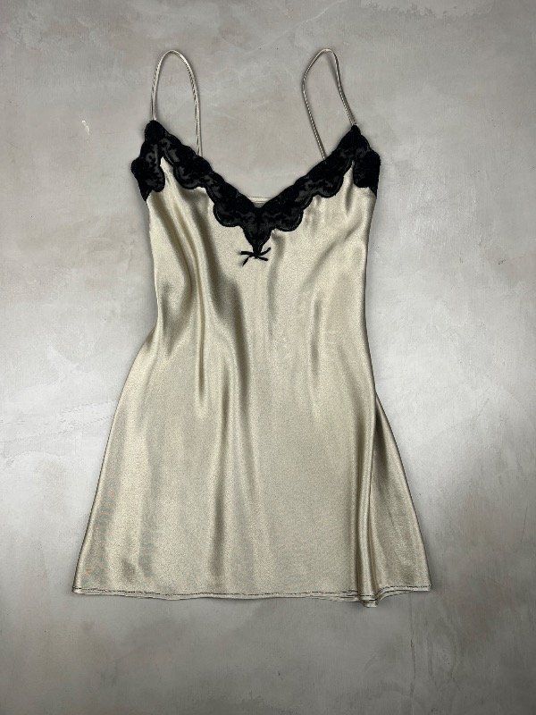 Producto - Gold Satin Lingerie Dress