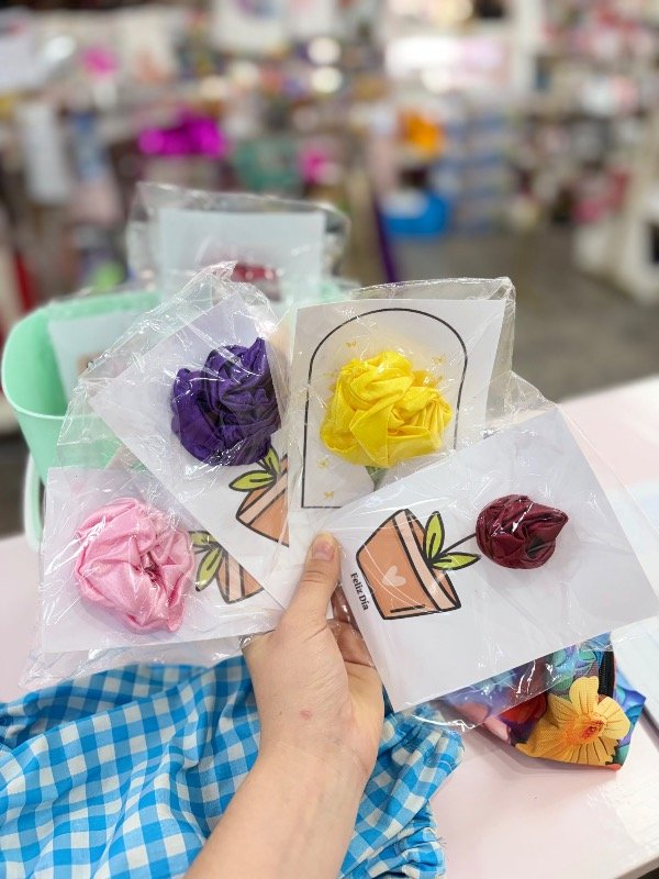 Producto - Scrunchie con fondo flor