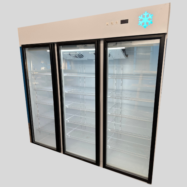Producto - Heladera exhibidora vertical de 3 puertas