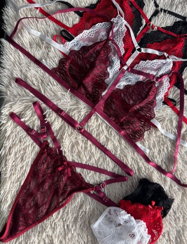 Conjunto erótico de colores negro y rojo — imagen 2