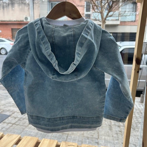 Campera con capucha Mickey talles hasta 3 años — imagen 2