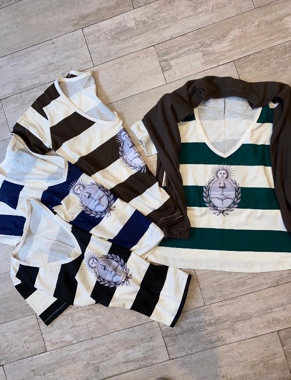 Producto - Remera Escudo a Rayas