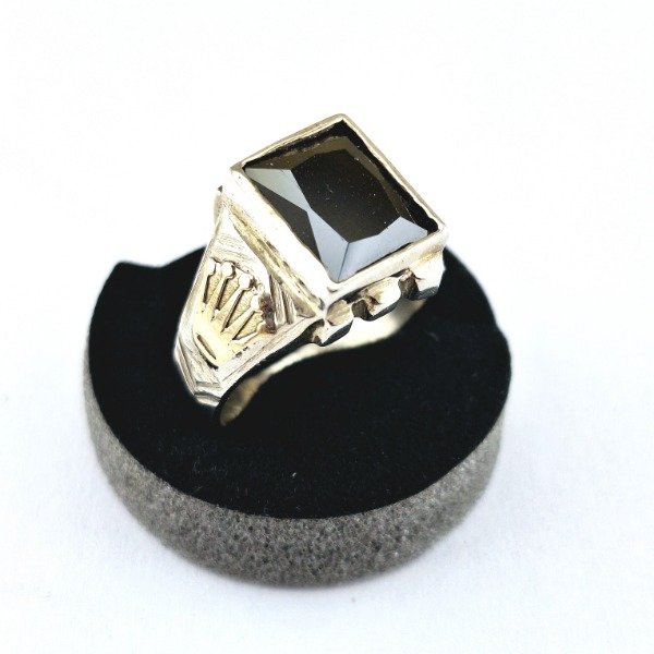 Producto - Anillo Sello Piedra Con Corona