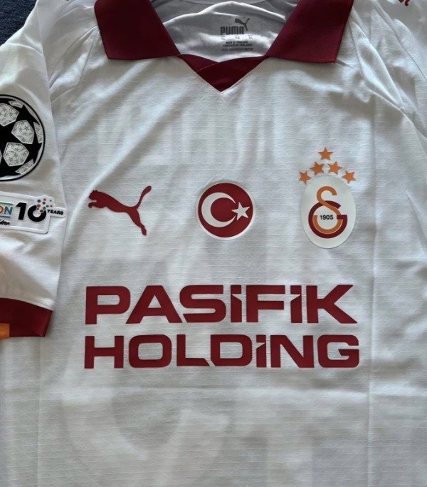 Producto - CAMISETA GALATASARAY IMPORTADA MODELO ALTERNATIVO 2025/2026 #45 OSIMHEN - 7