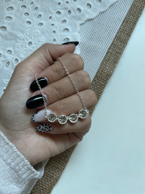 Producto - Collar 4 strass blanco grandes engarzados