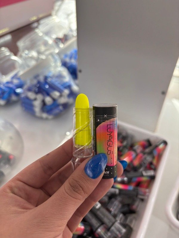 Producto - Maquillaje Artístico en barra Amarillo Luyagus