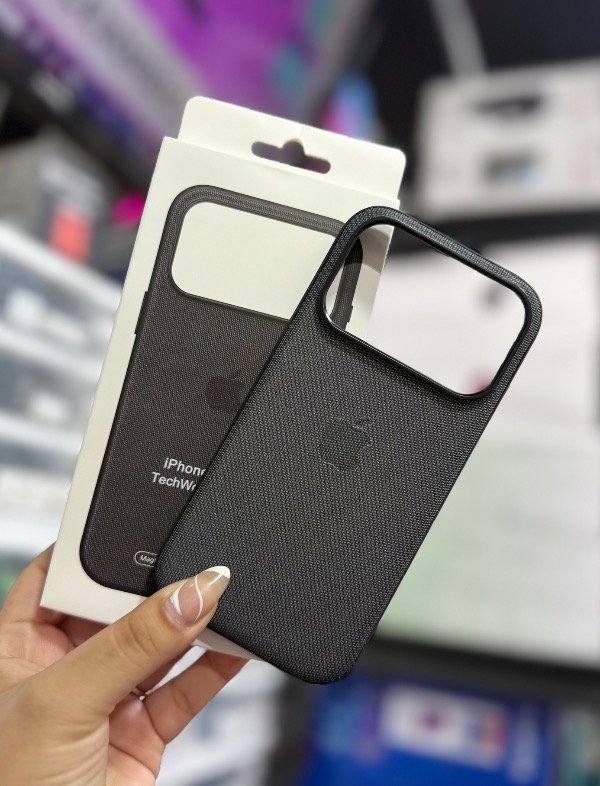 Producto - FUNDA WOVEN PREMIUM IPHONE 17 PRO/17 PRO MAX
