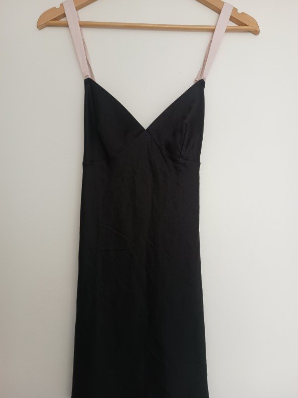 Producto - Camisolin negro con rosa Victorias Secret