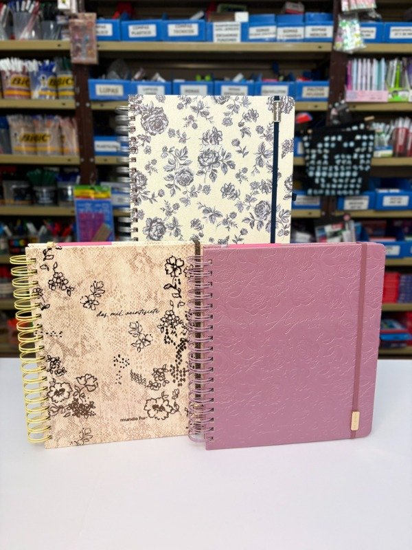 Producto - Agenda Semanal c/espiral 19x25cm - Love - "Mundo Fw" - 0