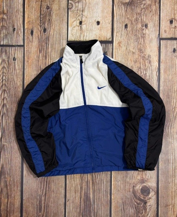 Producto - NIKE BIG LOGO WINDBREAKER 90s