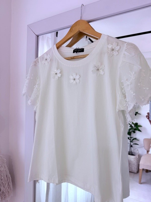 Producto - Remera importada flowers - 1