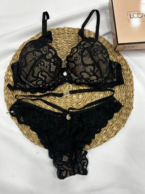 Producto - Art 5383- LODY -Conjunto Taza Soft Puntilla con Base y Less NEGRO
