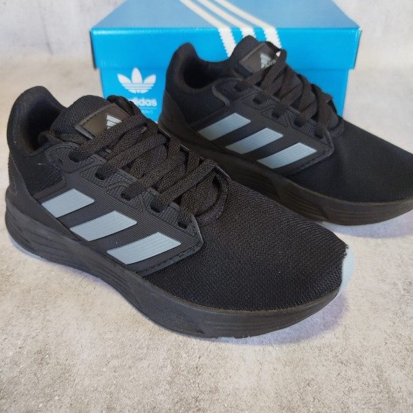 Producto - ADIDAS - GALAXY NEGRO/GRIS GRAFITO