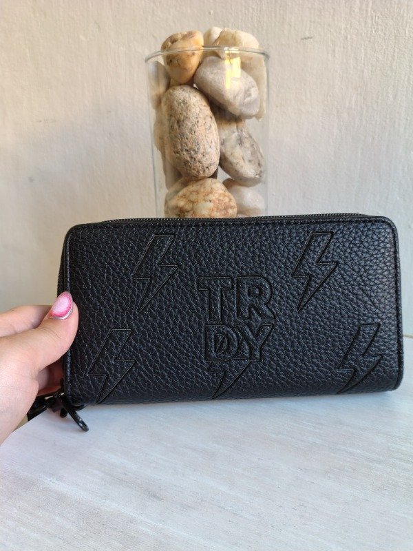 Producto - Billetera trendy negra