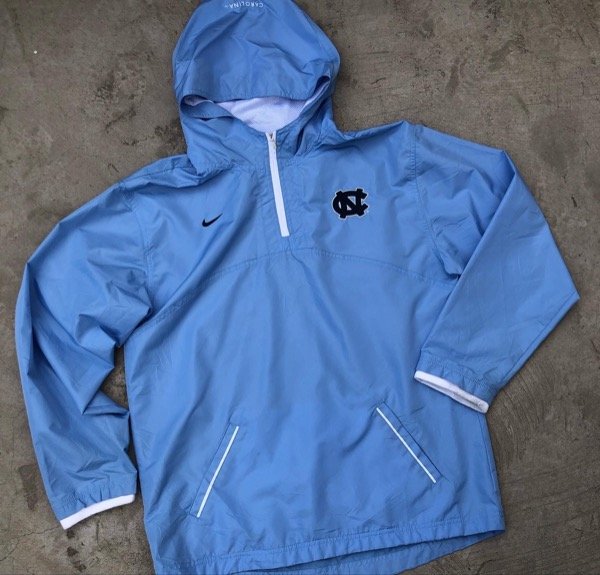 Producto - Anorak Nike Carolina del Norte M