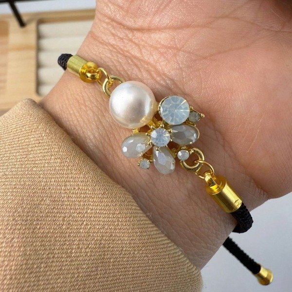 Producto - Pulsera de cordón regulable Dorada - Florcita + perlita - 1