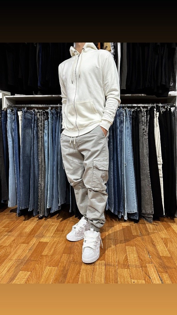 Producto - Jogger cargo gris claro elastizado