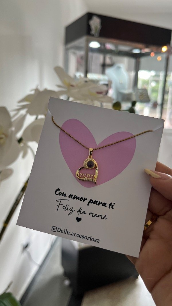 Producto - Collar mamá te amo 100 idiomas