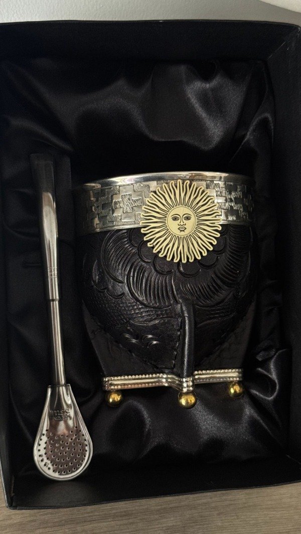 Producto - MATE IMPERIAL PREMIUM SOL DE MAYO + BOMBILLA PICO DE LORO