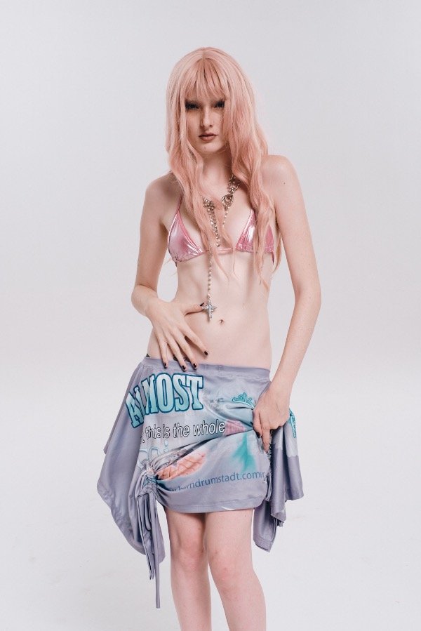 Producto - 3 en 1 Remera/Falda/VestidoThe Hole Point. Demora 10 dias