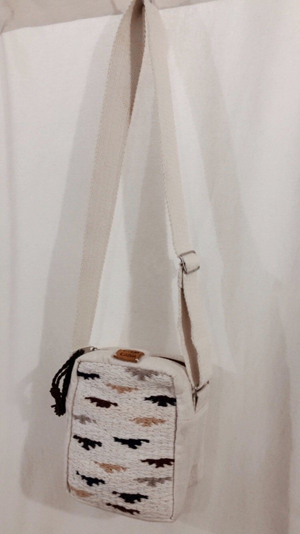 Producto - Bandolera con detalle tejido - crudo