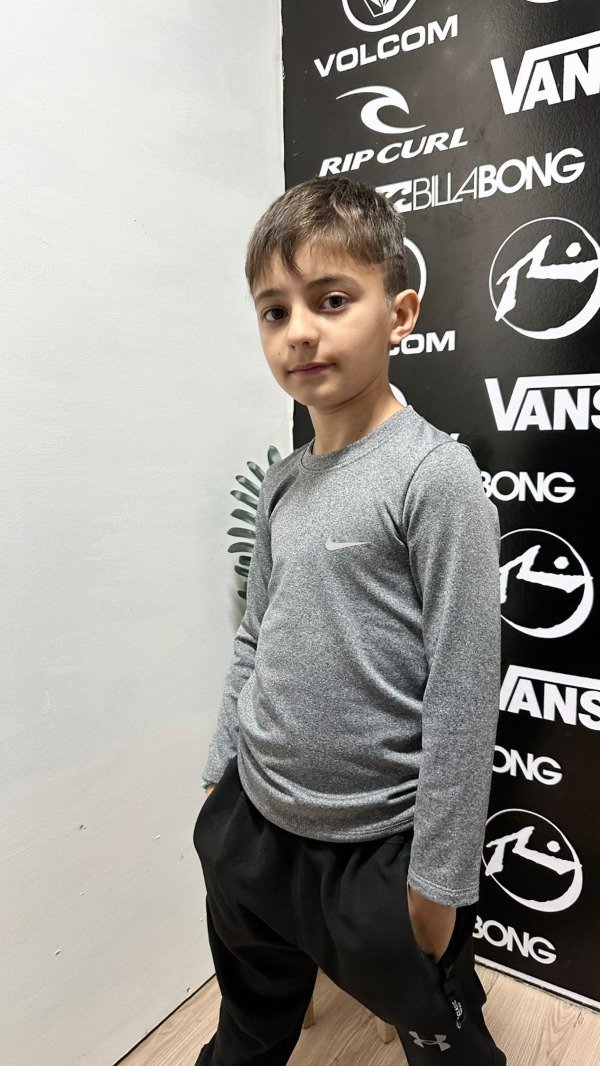 Producto - Camiseta térmica gris niños