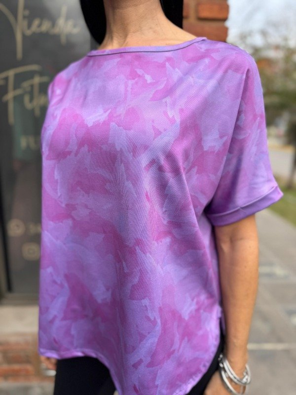 Producto - Remerón lycra estampa