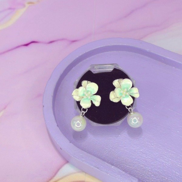 Producto - Aros flor con perla celeste AB