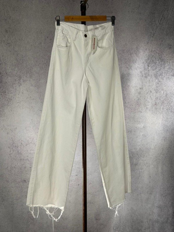 Producto - JEAN WIDE LEG BLANCO RIGIDO DESFLECADO