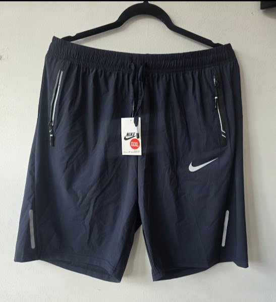 Producto - SHORT BERMUDA IMPORTADA NIKE