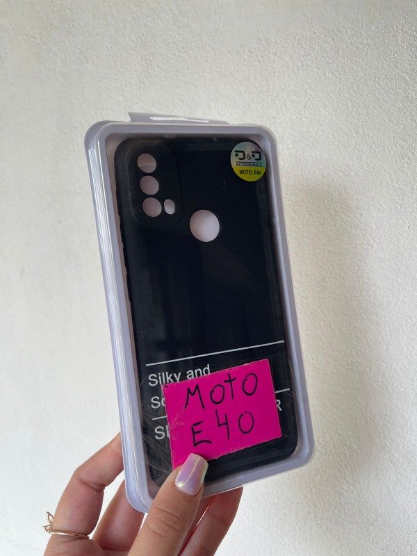 Producto - E40 silicona negra con felpa