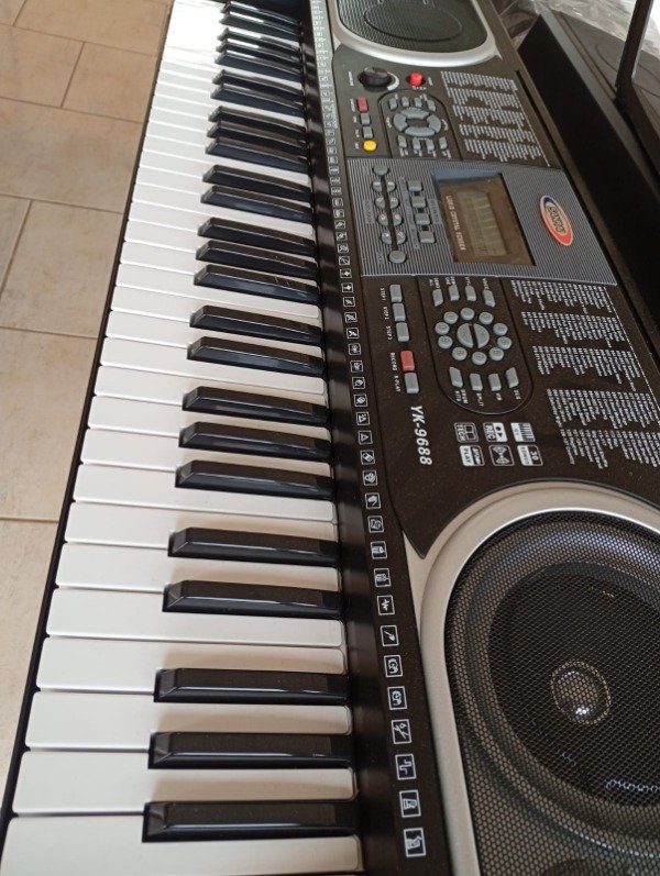 Producto - TECLADO SANRAI YK9688 5 OCTAVA