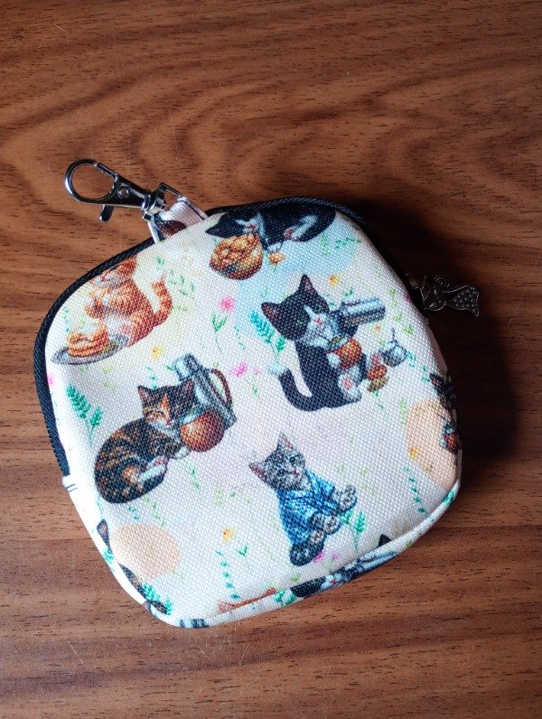 Producto - Monedero para colgar en bolsos y mochilas - 1